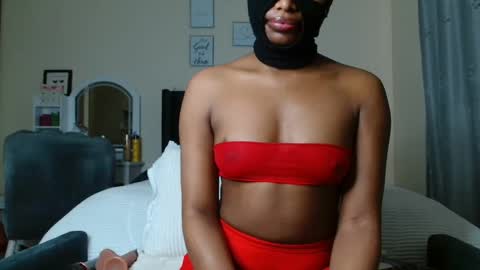 Krystal Belle online show from December 2024 10:46:02 AM