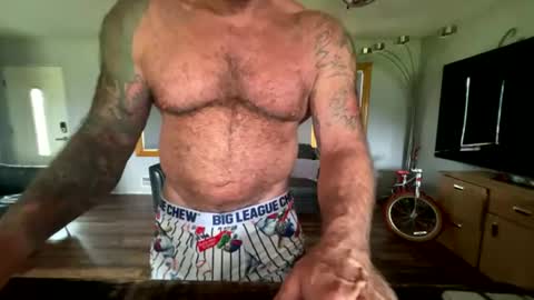 Snapshot of skimaskedbeef chatting on July 2026 10:47:02 PM BEEF online show from July 2026 10:47:02 PM