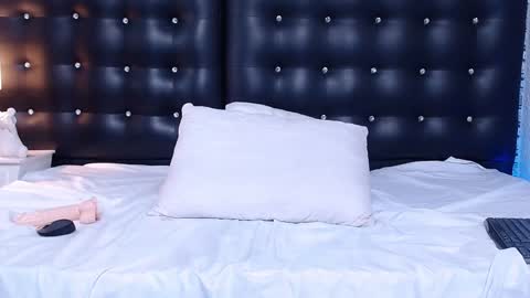 skinny_hottie18 online show from January 2025 11:02:01 PM