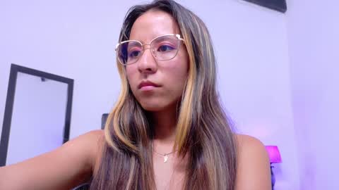 skinny_hottie18 online show from February 2025 05:09:01 PM