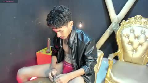 Snapshot of skinny_jean_ chatting on June 2026 04:44:01 AM skinny jean online show from June 2026 04:44:01 AM