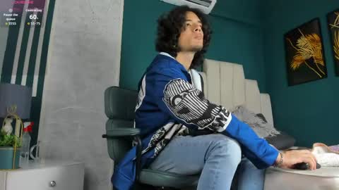 Snapshot of skinny_mac_ chatting on May 2026 01:39:01 PM Mac online show from May 2026 01:39:01 PM