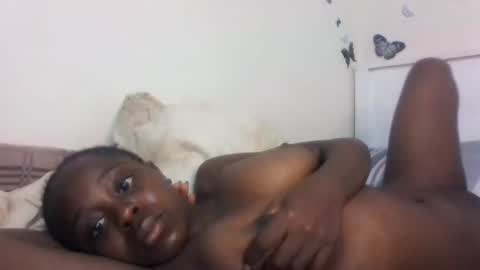 Snapshot of skinny_petite18 chatting on July 2026 11:27:01 AM Munah online show from July 2026 11:27:01 AM