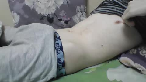 Snapshot of skinnycuteman chatting on February 2025 01:47:02 AM skinnycuteb0y online show from February 2025 01:47:02 AM