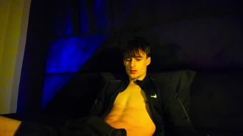 skinnyguywithbigd online show from January 2025 10:43:02 PM