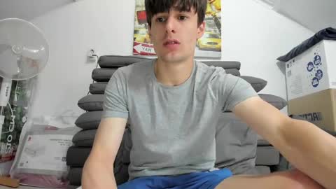 Snapshot of skinnyguywithbigd chatting on May 2026 02:57:01 PM skinnyguywithbigd online show from May 2026 02:57:01 PM
