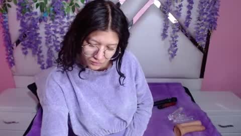  SKINNYHORNY   online show from December 2024 03:25:02 AM