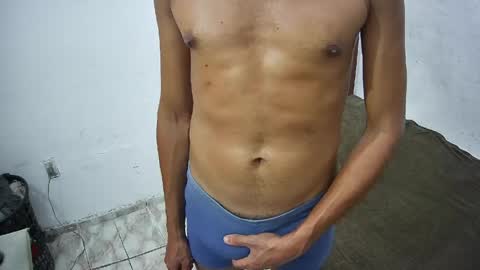 Snapshot of skinnylatinman chatting on April 2026 02:49:02 AM Skinny Latin Man online show from April 2026 02:49:02 AM