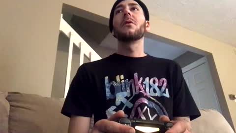 Snapshot of skinnytallz chatting on February 2025 04:04:01 PM Meatnbones online show from February 2025 04:04:01 PM
