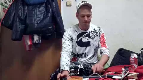 sklave99817 online show from October 2025 01:13:02 AM