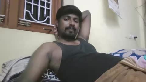 Snapshot of sklavepappu143 chatting on May 2026 01:38:01 PM Indianslut1431 online show from May 2026 01:38:01 PM