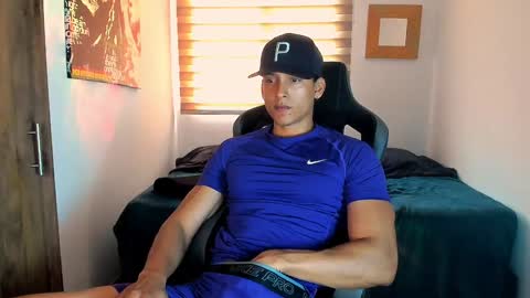 Liam Vokov online show from January 2025 04:00:02 PM