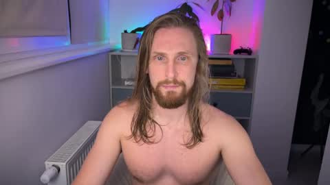 sky_guy25 online show from November 2025 09:06:02 PM