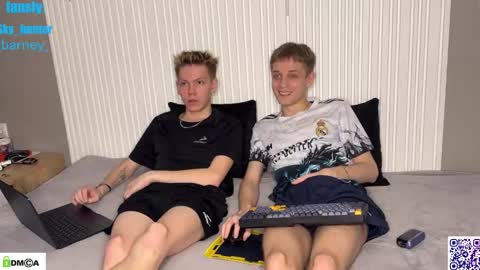 sky_hunter online show from December 2025 09:09:02 PM