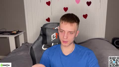 sky_hunter online show from March 2026 06:55:02 PM