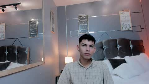 Snapshot of sky_jules chatting on November 2025 03:07:01 AM Daniel online show from November 2025 03:07:01 AM