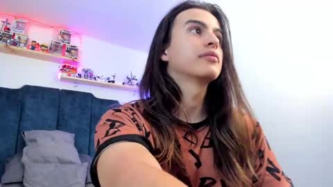 Santiago online show from February 2025 12:39:01 AM