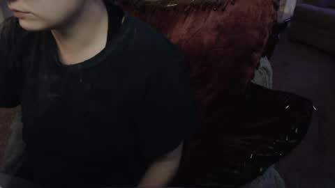 Snapshot of skyblu1 chatting on March 2025 06:35:02 AM SKYLE online show from March 2025 06:35:02 AM