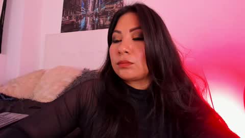 Snapshot of skydarkblue chatting on January 2025 04:52:02 AM skydarkblue online show from January 2025 04:52:02 AM