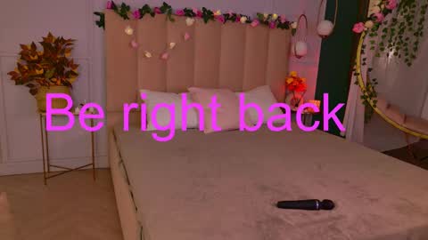 Snapshot of skyeyes__ chatting on December 2024 08:11:01 AM Ann online show from December 2024 08:11:01 AM