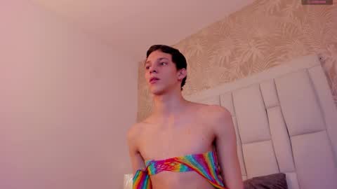 Snapshot of skylar__gray chatting on October 2025 01:04:02 PM skylar online show from October 2025 01:04:02 PM