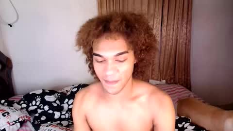 Snapshot of skylarg555 chatting on October 2025 02:23:02 AM skyla online show from October 2025 02:23:02 AM