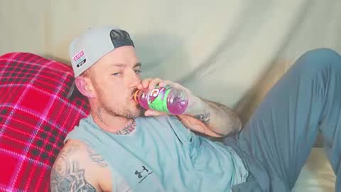Snapshot of skylarrgrey chatting on April 2026 05:10:02 PM SkylarGrey online show from April 2026 05:10:02 PM