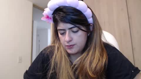 Skyler online show from December 2024 01:00:02 AM