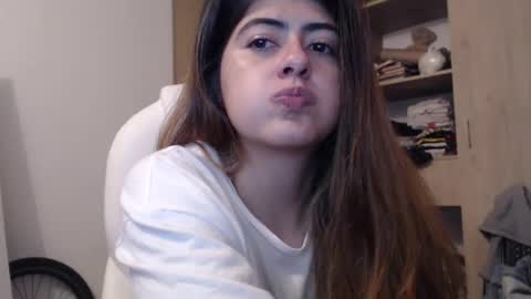 Skyler online show from December 2024 04:49:02 AM