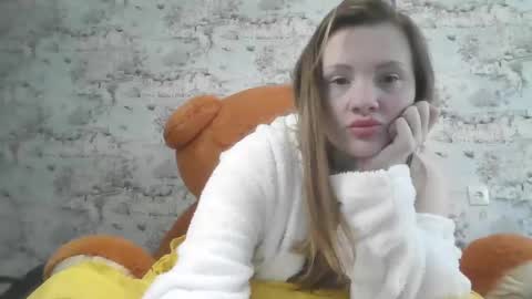 Snapshot of skyler_wans chatting on February 2025 01:38:02 PM Skyler online show from February 2025 01:38:02 PM