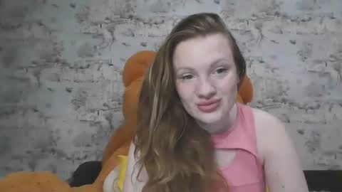 Snapshot of skyler_wans chatting on September 2025 03:45:01 PM Skyler online show from September 2025 03:45:01 PM
