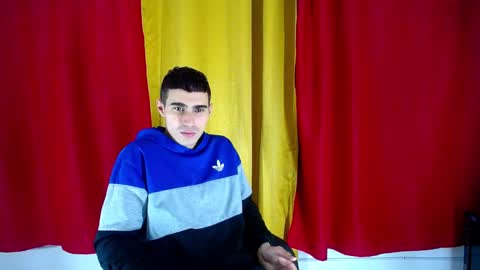 Skyler online show from January 2025 05:01:01 AM