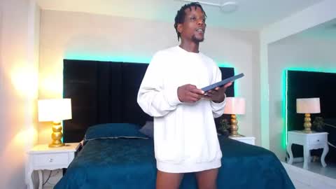 SKYLERBIGXXX online show from July 2026 04:04:01 AM