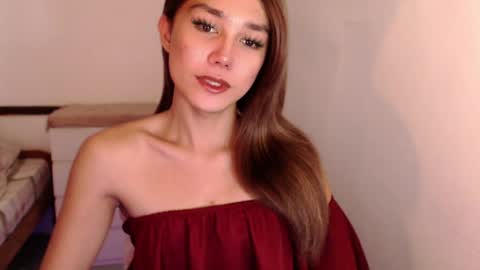 Snapshot of skyllerkent chatting on July 2026 05:27:02 AM Sky online show from July 2026 05:27:02 AM