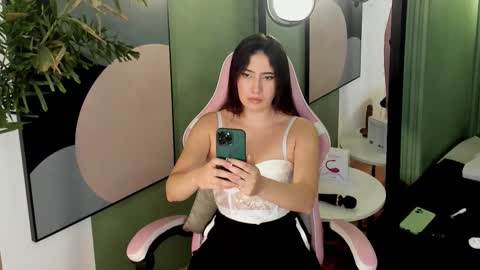 Snapshot of skyylee_ chatting on January 2026 12:54:02 PM abby online show from January 2026 12:54:02 PM