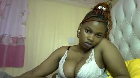 Snapshot of slayslay002 chatting on December 2024 03:33:02 PM Rose online show from December 2024 03:33:02 PM