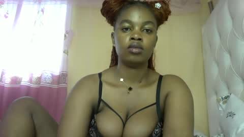 Snapshot of slayslay002 chatting on January 2025 11:52:01 AM Rose online show from January 2025 11:52:01 AM