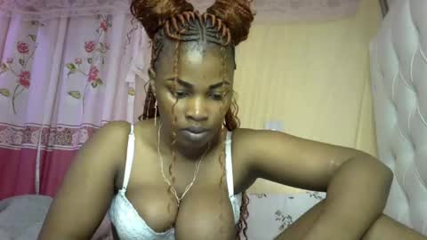 Snapshot of slayslay002 chatting on January 2025 11:02:01 PM Rose online show from January 2025 11:02:01 PM