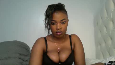 Rose online show from September 2025 09:20:02 PM