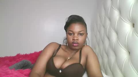 Rose online show from October 2025 09:47:02 PM