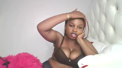 Rose online show from November 2025 07:16:02 PM