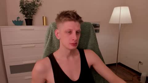 Andy online show from November 2025 08:27:02 PM