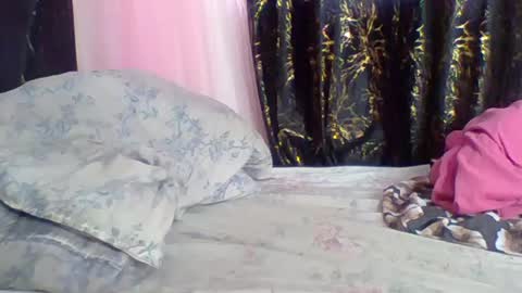 Snapshot of slim_ebony2006 chatting on July 2026 07:22:01 AM Anna online show from July 2026 07:22:01 AM