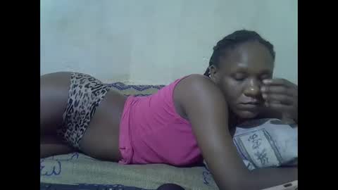 Snapshot of slim_girl3 chatting on February 2025 09:41:02 PM slim_girl3 online show from February 2025 09:41:02 PM
