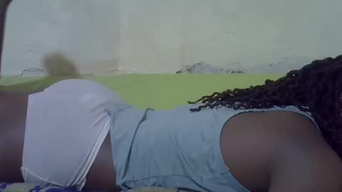 Snapshot of slim_girl3 chatting on March 2025 10:00:02 AM slim_girl3 online show from March 2025 10:00:02 AM
