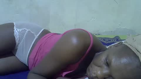 Snapshot of slim_girl3 chatting on March 2025 03:51:02 AM slim_girl3 online show from March 2025 03:51:02 AM
