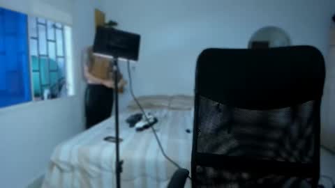 slim_master12 online show from September 2025 01:47:01 PM