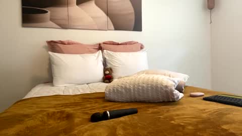 Barbie Stylebender online show from September 2025 06:10:01 PM