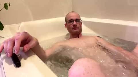 slimhiguy online show from February 2026 04:32:01 AM