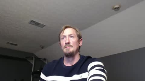 Snapshot of slimjp chatting on December 2024 09:51:01 PM slimjp online show from December 2024 09:51:01 PM